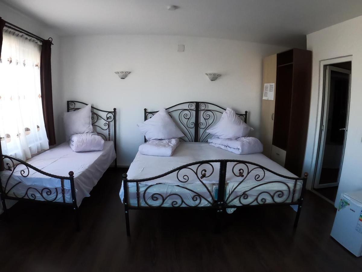 Motel Aris Meridian Piatra Neamţ Exterior foto