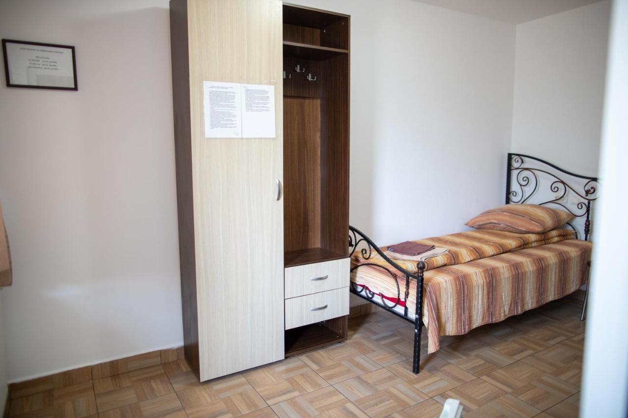 Motel Aris Meridian Piatra Neamţ Exterior foto