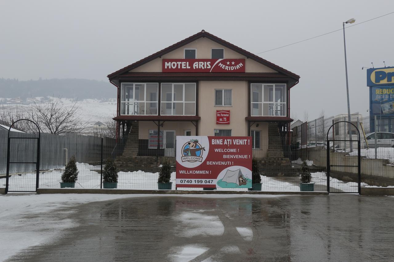 Motel Aris Meridian Piatra Neamţ Exterior foto