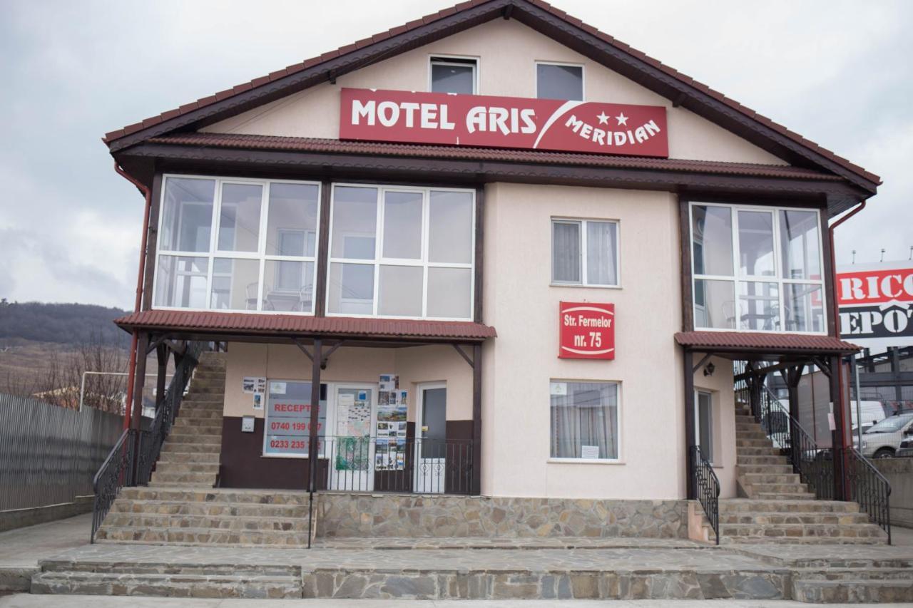 Motel Aris Meridian Piatra Neamţ Exterior foto